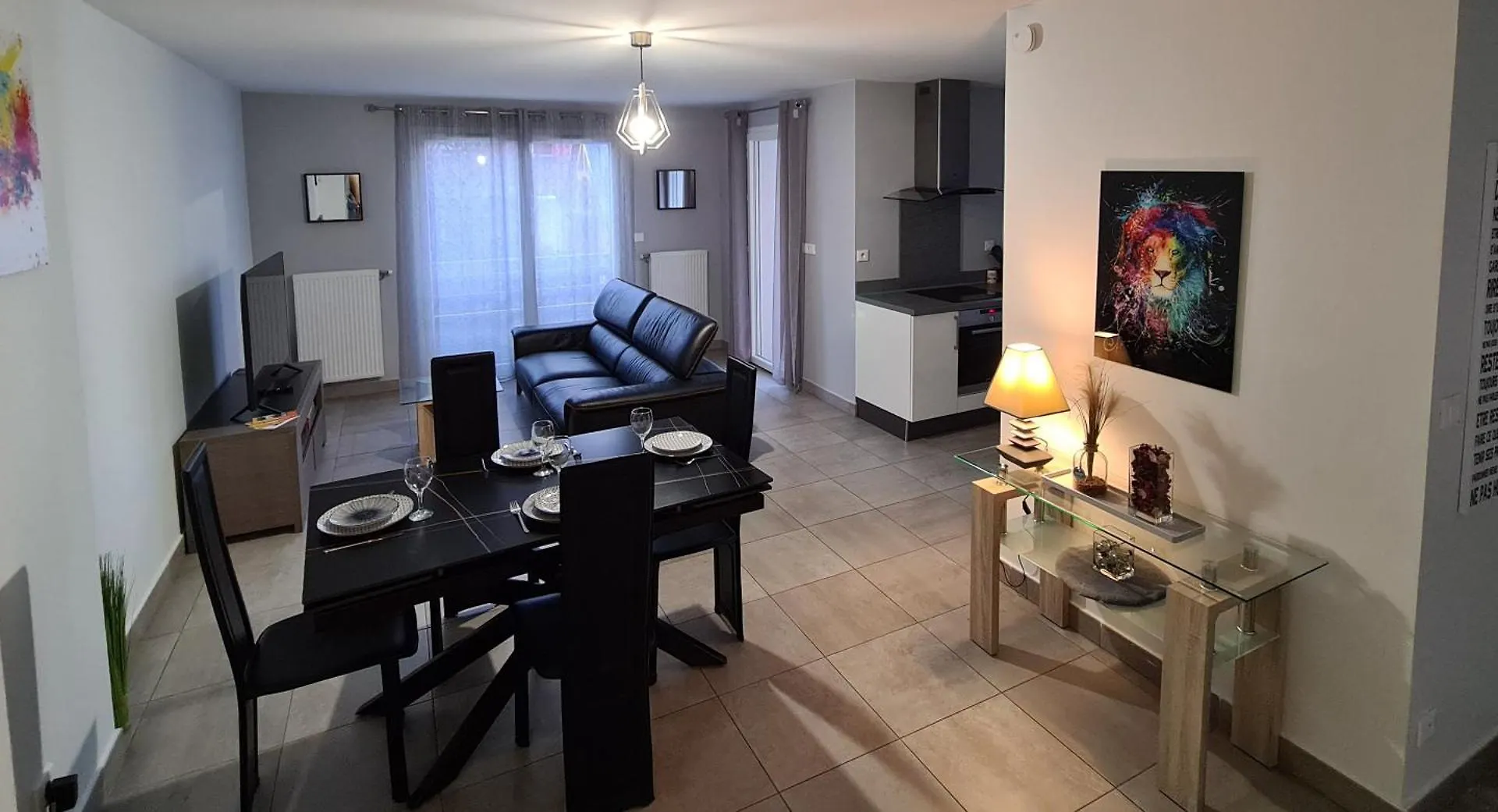 Appartement De Standing Au Centre De Chassieu